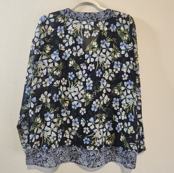 J. Jill Navy Blue Floral And Lace Blouse With Mother Of Pearl Button Detail Sz M - Picture 6 of 8